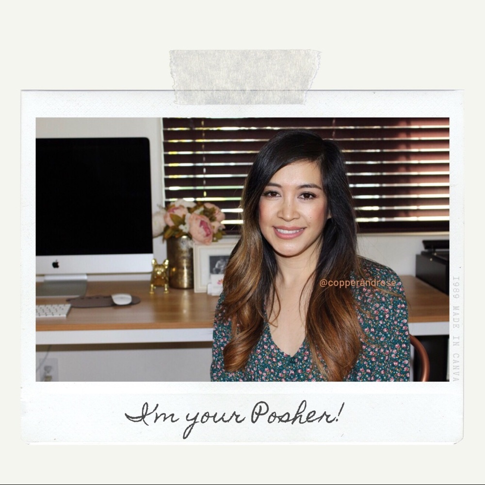 ❁ Hello, Lovely Poshers!